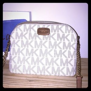 Cindy Logo Michael Kors Crossbody Handbag